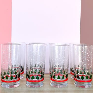 Set of Eight Dot Holly Glassware