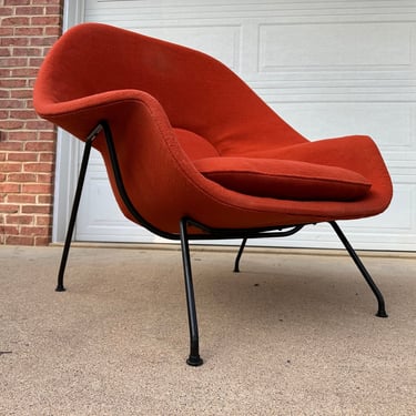 Early Vintage Knoll Womb Chair and Ottoman by Eero Saarinen 1950’s 