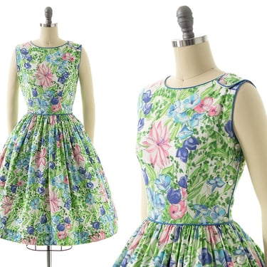 Vintage 1950s Sundress | 50s Floral Garden Printed Cotton Side Button Up White Green Full Skirt Fit and Flare Day Dress (x-small/small) 