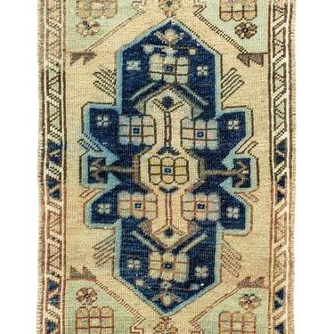 Vintage Turkish Mini Rug No. 660 | 1'9 x 3'1