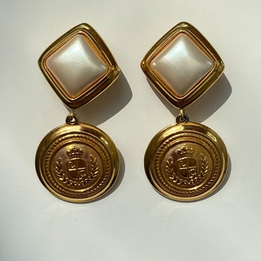 Pearlescent Crest Clip On Earrings