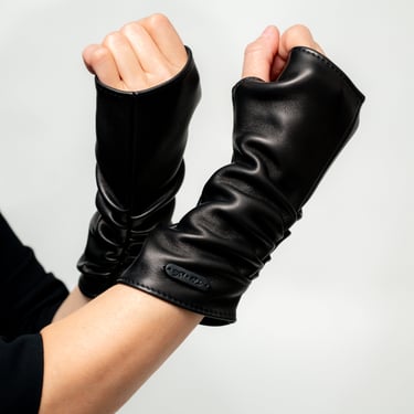 Lyun Leather Fingerless Gloves