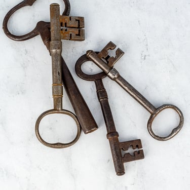 Antique English Key