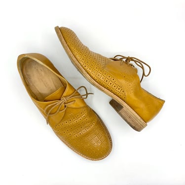 Vintage Marc Jacobs Perforated Toffee Leather Oxfords, Golden Brown Round-Toe Lace Up Shoes, Made in Italy, EU Size 41 1/2, US Size 9-9 1/2 