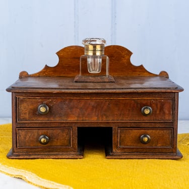 Georgian Flamed Walnut Ink Stand