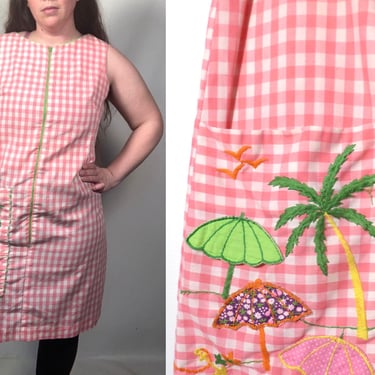 Vintage 60s Plus Size Bright Pink Gingham House Dress With Vacation Beach Theme Applique Pocket Size XL 