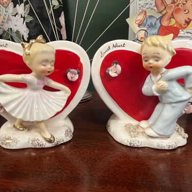 vintage Napco Valentine planter set Japan Sweet Heart girl and boy heart vase pair 