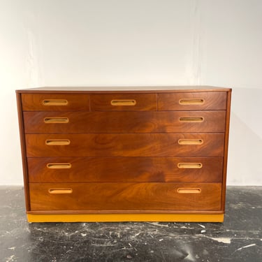 Edward Wormley Dresser in Mahogany and Leather for Dunbar