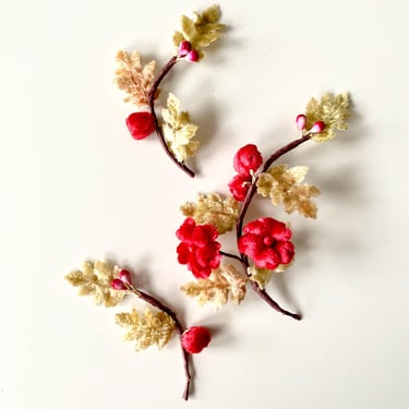 Vintage Millinery Trim Flowers Buds Leaves Red 