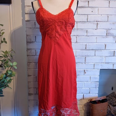 Stunning Red Vintage Nightgown 