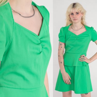 Green Mini Dress 70s Mod Puff Sleeve Dress V Neck High Waisted Party Spring Green Vintage Peplum Ruched Simple Plain Dress 1970s Small 