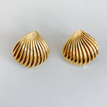 80s/90s Gold Toned Seashell Pierced Earrings 