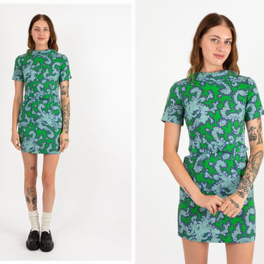 Vintage 1960s 60s Thick Cotton Blue Green Psychedelic Paisley Mini Dress w/ Capped Sleeves, Slim Silhouette 