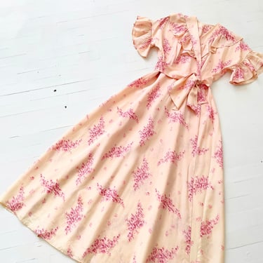 1940s Pink Floral Print Robe with Ruffled Trim 