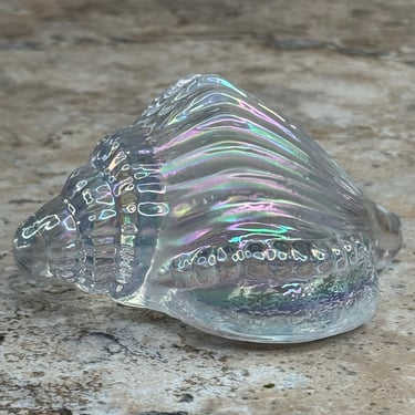Vintage Silvestri Iridescent Opalescent Conch Shell Glass Paperweight Collectible 