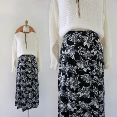 black floral maxi skirt - 29 - vintage 90s y2k womens flower minimal dark floral cute cottage cottagecore long goth gothic 