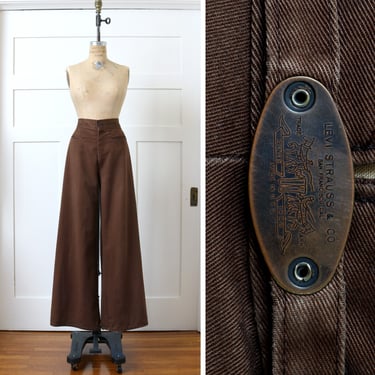 women's vintage 1970s Levi's bell bottoms • brown twill cotton • buckle-back stovepipe wide leg pants 