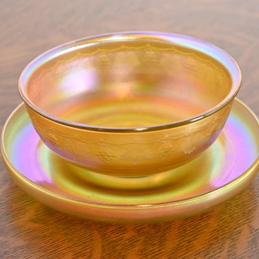 Louis Comfort Tiffany Favrile Iridescent Art Glass Bowl and Underplate With Intaglio Grapevine Motif