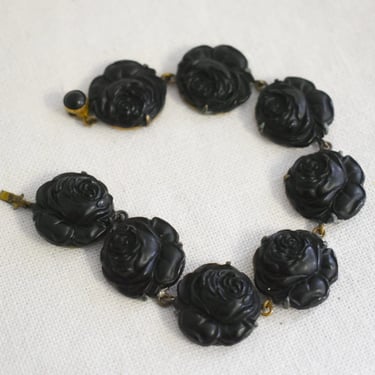 1930s Black Molded Glass Rose Bracelet 