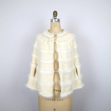 Vintage 1950s hand knit cape angora capelet sweater shrug one size 
