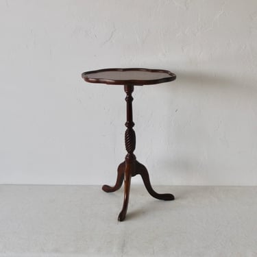 Brandt Furniture Scalloped Oval Tripod Cherry Candle Stand Side Table Mid-Century 