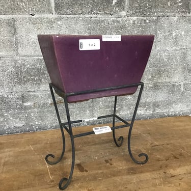 Ceramic Planter w/Stand (Seattle)