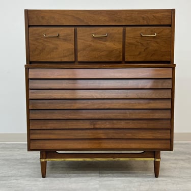 Mid-Century Modern 6-Drawer Dresser / Chest ~ American Of Martinsville Dania  (SHIPPING NOT FREE) 