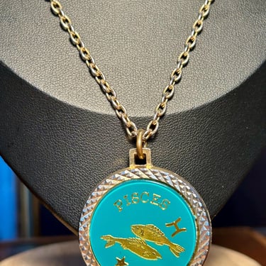 Vintage Zodiac Medallion Pisces Fish Glass Faux Gold 1776 Coin Reversible Retro fashion jewelry 