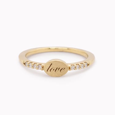 Engravable Oval Signet Ring "Love"
