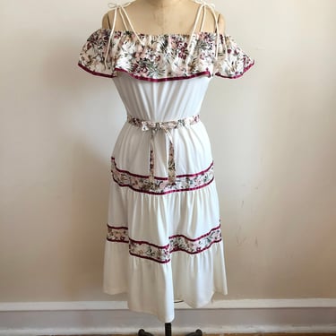 Tiered, Off-Shoulder, Floral Print Midi-Dress - 1970s 