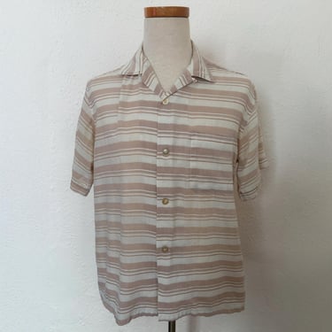 AS IS 1950s Tan and White Dacron Cotton Shirt | 50s Vintage Men's Horizontal Stripe Short Sleeve Workwear Shirt (S, M, 44 Chest) 