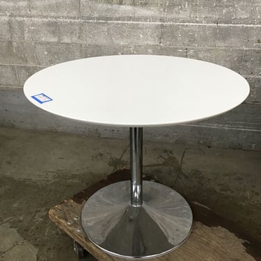 Modern Round Dining Table (Seattle)