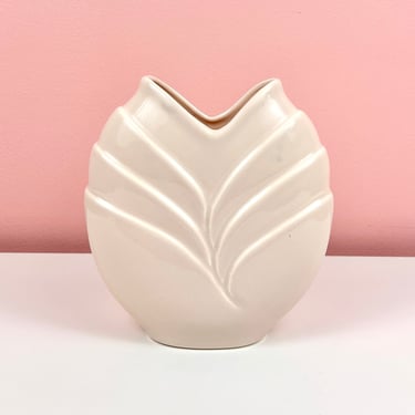 Soft Pink Petal Vase 