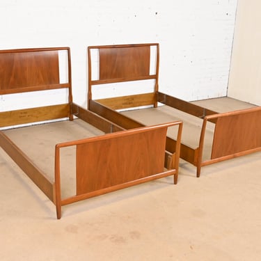 Robsjohn-Gibbings for Widdicomb Mid-Century Modern Sculpted Walnut Twin Size Beds, Pair