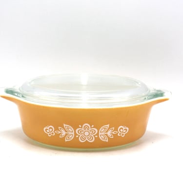 vintage Pyrex Butterfly Covered Casserole #471 1 pint 