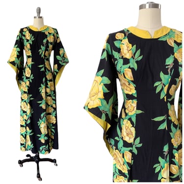 50s Yellow Rose Black Hawaiian Print Pake Mu Dress / 1950s Vintage Cotton Pake Muu 40s Cotton Dress / Medium / Size 6 