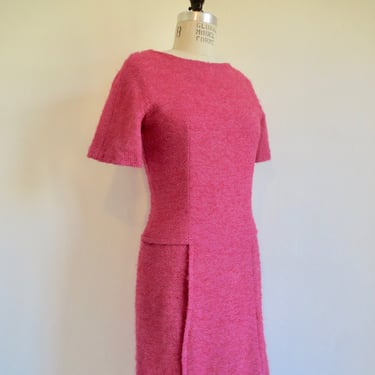Vintage 1960's Pink Magenta Mohair Wool Boucle Day Dress short Sleeves 60's Wear to Work Office Dresses Saks Fifth Avenue 30" Waist Medium 