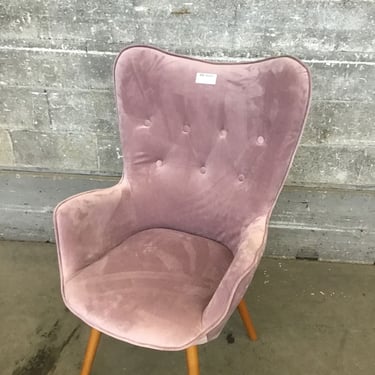 Velvety Lavender Lounge Chair (Seattle)