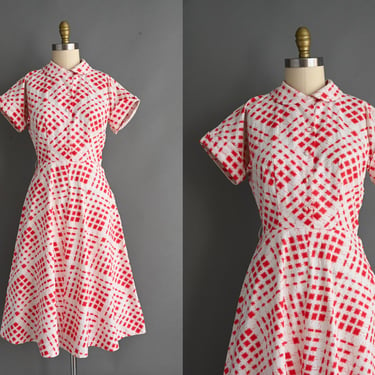 vintage 1950s Dress | White Cotton Geometric Print Short Sleeve Shirtwaist Dress | Small 