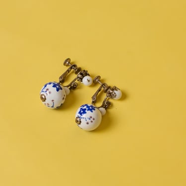 Vintage Chinese Teacup Pattern Screwback Earrings 