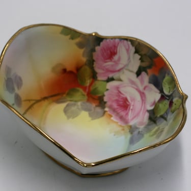 vintage Nippon M hand painted petal bowl 