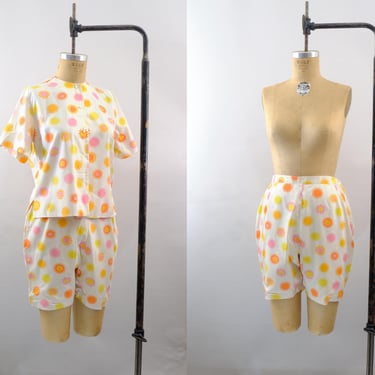 Vintage 60s Sunburst Print Short Set – Two Piece Summer Outfit – High Waist Shorts & Blouse – Size Medium 