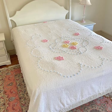 Vintage Chenille Bedspread, Twin or Full, Floral Design, Daisies, Pink, Yellow, Blue, Shabby Chic, Cottage 