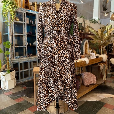 leopard print wrap dress, y2k fashion, vintage 90d dress, tie through waist, full skirt, long sleeve, small, classic, pin up 
