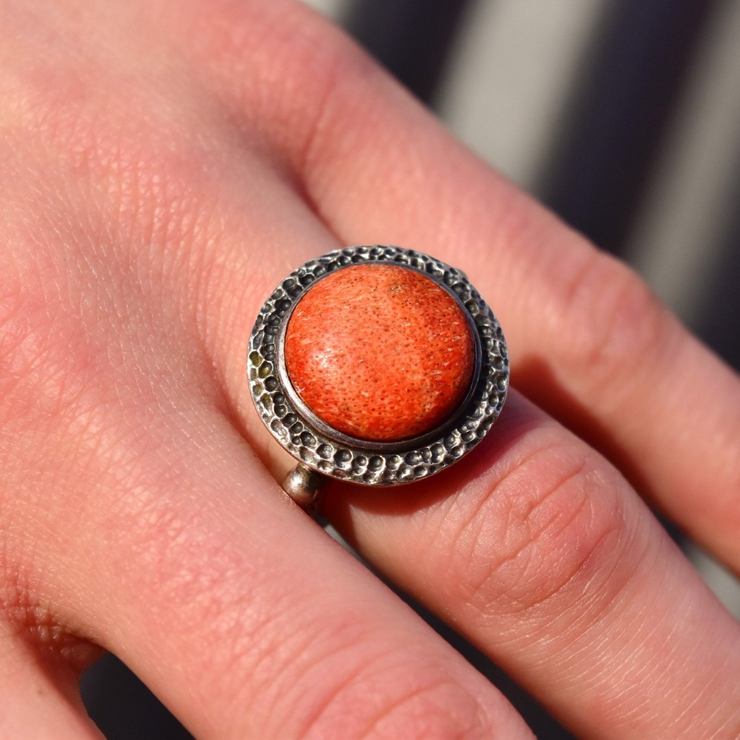 Vintage Hallmarked Sterling Silver Coral Cabochon Ring, Stipple Dot ...