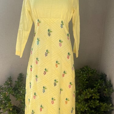 Vintage boho Mexican maxi dress yellow pintuck floral hand embroidered Small. 