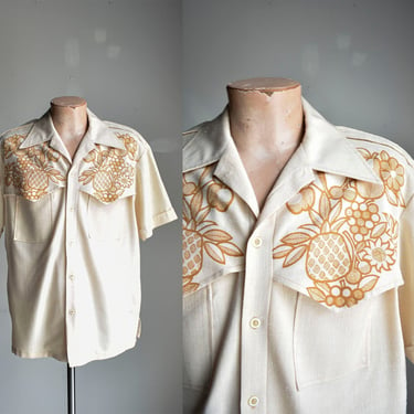 Vintage 1970s Mens Hawaiian Button Up Shirt / Vintage Menswear Shirt / Hawaiian Menswear Shirt / Vintage 1970s Hawaiian Shirt / Pineapple 