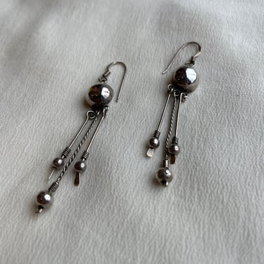 dangly earrings E164