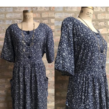 1990's Navy Floral Babydoll Dress in Size 16 