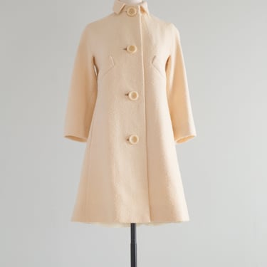Ultra Chic 1960's MOD Ivory Wool Spring Coat / Small